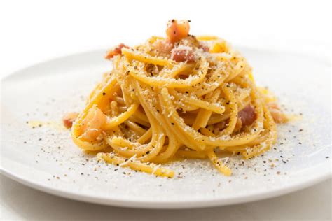 Spaghetti alla Carbonara (Lazio) - Easy Food Guide - balustradellc