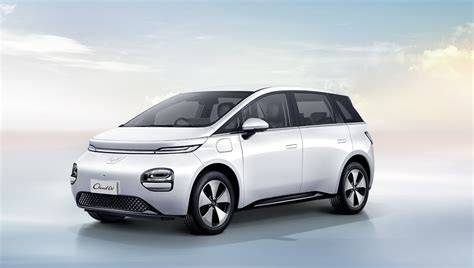 Spesifikasi Wuling Cloud EV 2026 - konfigurasi & Fitur - raincitystudios.com