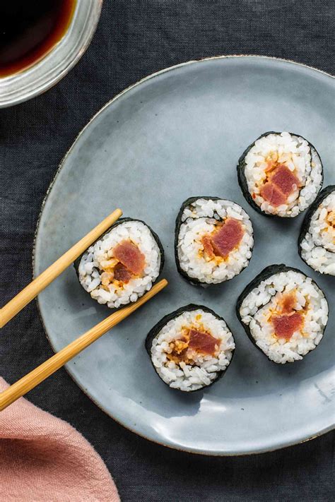 Spicy Tuna Roll + Recipe Video! - Hip Foodie Mom - balustradellc
