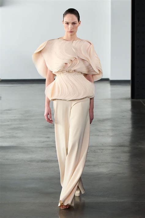 Spring 2026 Couture Fashion shows | Vogue - balustradellc