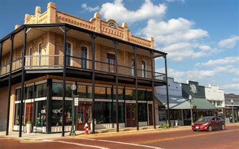 Squares – Texas Monthly - balustradellc