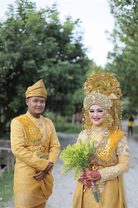 Sri Wulandari 16-19.cdr - Universitas Gadjah Mada - wintechmobiles.com