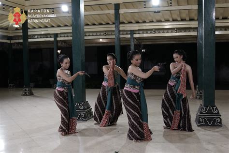 Srimpi - Wikipedia bahasa Indonesia, ensiklopedia bebas - muktibox.com