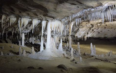 Stalactites and Stalagmites - CaveHaven - wintechmobiles.com