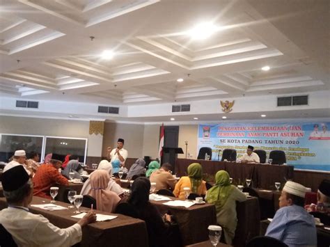 STATUS HUKUM ANAK DALAM PEMBINAAN DI LEMBAGA PANTI ASUHAN - balustradellc