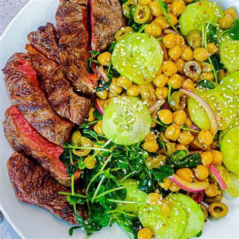 Steak and Chickpea Salad - Cafe Delites - balustradellc
