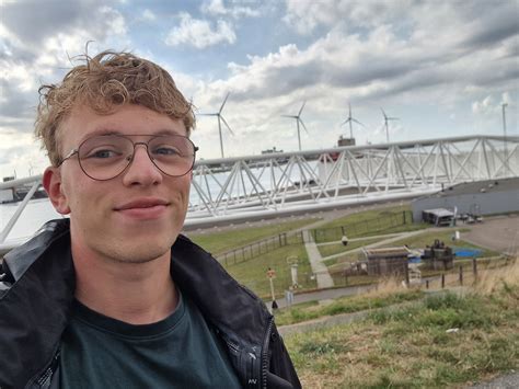 Stef van Essen - 2D Character Rigging - ArtStation - muktibox.com