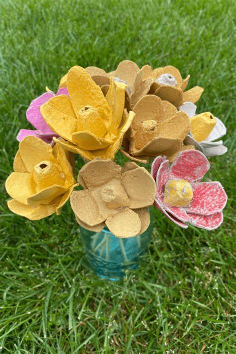 Step by step guide making flowers from recycled egg carton. Creative ... - raincitystudios.com