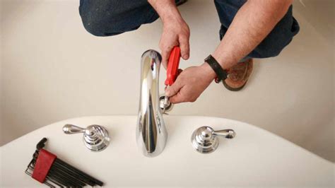 Step-by-Step: Fix a Leaking Bathtub Faucet - Lowe's - balustradellc