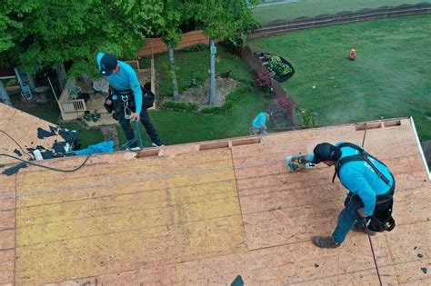 Step-by-Step Roof Patching: Your DIY Emergency Guide - balustradellc