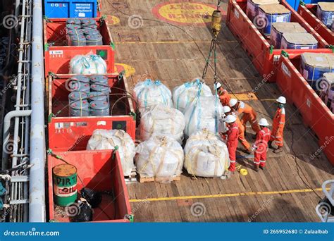 Stevedores and port operations: Minimising the risk of exposure to - balustradellc