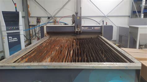 STM MasterCut su jeti. 