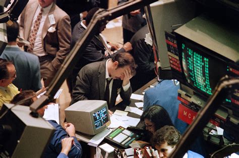 Stock Market Crash of 1987 - Federal Reserve History - wintechmobiles.com