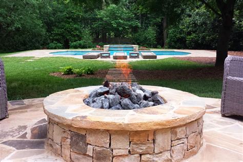 Stone and Concrete Block Backyard Fire Pits | HGTV - balustradellc