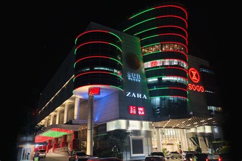 Store Di Sun Plaza - balustradellc