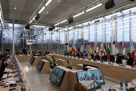 STRATEGI TRACK II DIPLOMACY DES ALWI DALAM UPAYA … - wintechmobiles.com