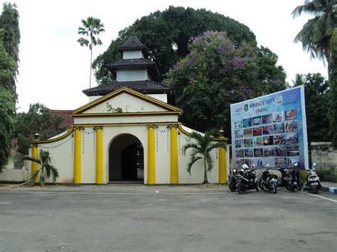 Sumenep royal palace madura.... - Java Authentique Travel - wintechmobiles.com