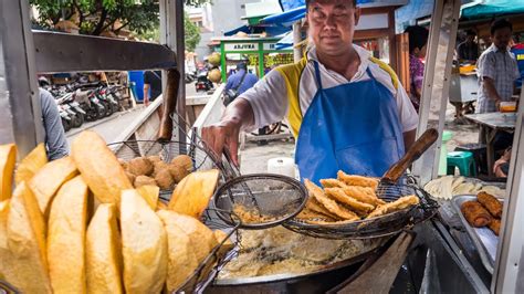 Super CHEAP Indonesian Street Food in Jakarta 10 Must ... - balustradellc