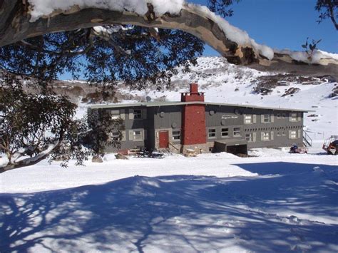 SWAGMAN CHALET - Prices & Specialty B&B Reviews (Perisher Valley ...