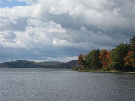 SWAN LAKE - Maine