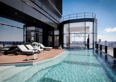 Swimming pool on the terrace of a penthouse | Molins - balustradellc