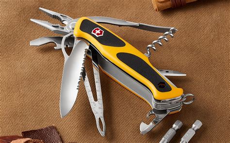 Swiss Army Best Sellers - Victorinox Knives | Blade HQ - balustradellc