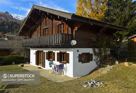 Swiss chalet style - balustradellc