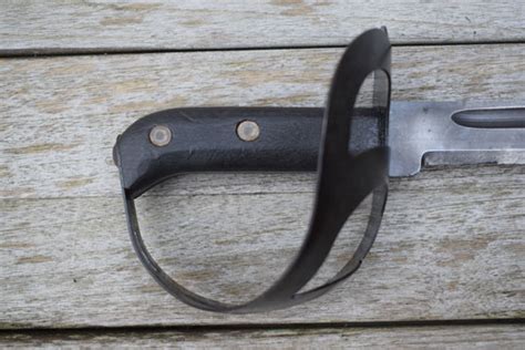 Swords of the Netherlands: US M 1917 Navy cutlass. - balustradellc