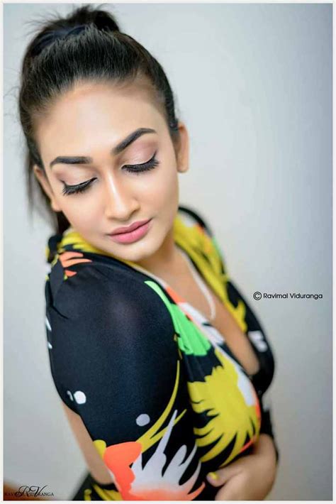 Saaravita.lk ස්කොලේ නම කියාගන්න බැරිව …