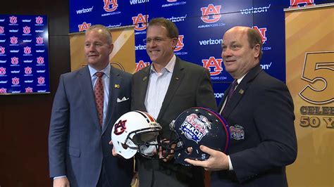 Saban, Malzahn get Chick-fil-A Peach Bowl Challenge pairings