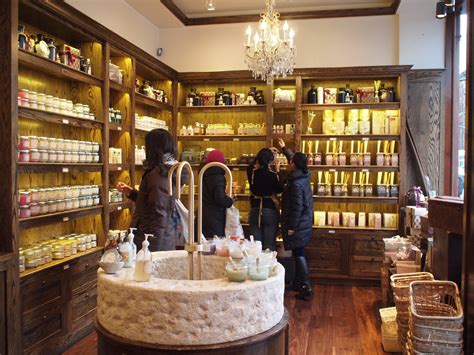 Sabon nyc. Sabon is a specialty store that offers their own private brand of homemade hand creams and soaps, body scrubs, moisturizers, and facial masks in heavenly scents like lavender apple, rose tea, ... Sabon 584 Broadway, Suite 601 New York, NY 10012 Telephone Number: ... 
