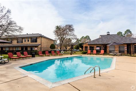 715–1010 Sqft. Contact for Availability. $979+. 1–3 Beds • 1–2 Baths. 663–1147 Sqft. 10+ Units Available. Find your new home at PARKWAY GARDENS located at 2900 McCann Rd, Longview, TX 75605. Check availability now!. 