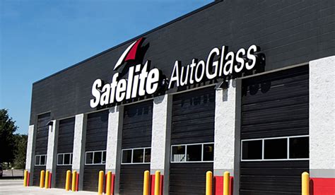 Safelite auto glass locations near me. If you have a broken windshield you need a repair or replacement. Trust America's auto glass experts at Safelite®. Book an appointment with our technicians. 