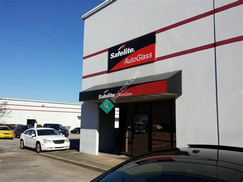 Safelite birmingham. Apr 13, 2023 · Safelite AutoGlass is a Auto glass shop located at 208 Oxmoor Ct, Birmingham, Alabama 35209, US. The business is listed under auto glass shop category. It has received 360 reviews with an average rating of 3.9 stars. 