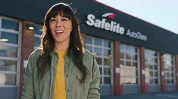 Safelite commercial actress 2023. This commercial for Old Navy pants features an actress you may recognize from a classic teen comedy or from her resurgence on various streaming shows. ... 2023 1:59 pm EST. 