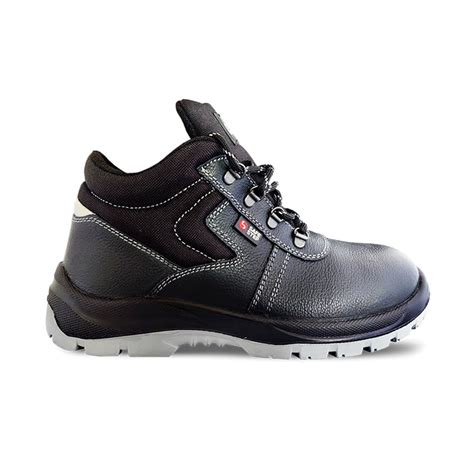 Safestep Shoes: Stepping Forward with Confidence and Safety