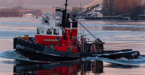 Safety board report says deadly tug sinking in B.C. highlights systemic safety issues