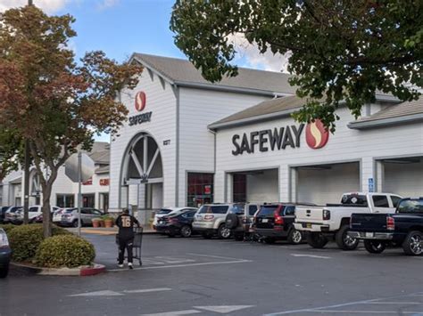 Safeway has several stores in the Sacram