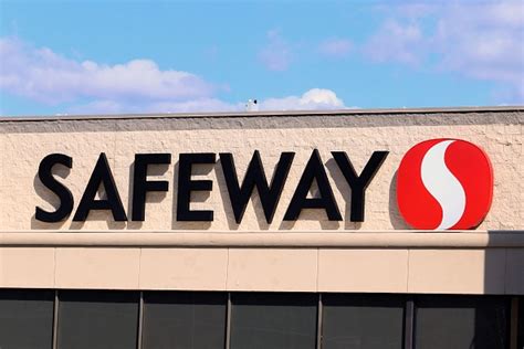 Safeway in Half Moon Bay evacuated due to possible armed shoplifter: sheriff