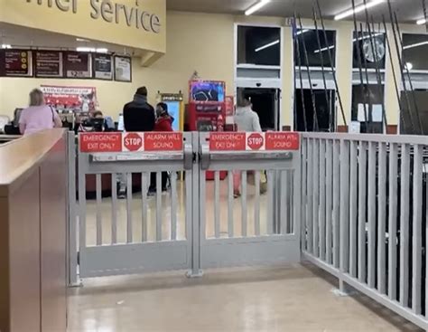 Safeway long gate. A Safeway in Vallejo recently installed metal emergency exit gates in front of one of the entrances to deter shoplifters as robbery is up 14 percent in the city. ... Emma Stone teases her long ... 