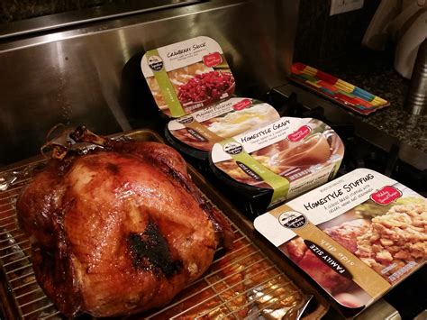 Nov 9, 2021 · According to The Pioneer Woman, Safeway will be open on Thanksgiving Day 2021. Moreover, it appears the store will have regular store hours. Note that each Safeway store has different... 