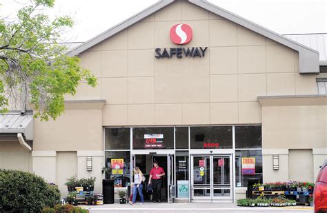 Safeway Grocery Delivery & PickUp 181 W Mineral Ave. 181 W Mineral Ave. Weekly Ad. Find a Location. Grocery delivery and curbside grocery pickup services online in Englewood and CO are available at your local Safeway Grocery Delivery & PickUp, visit us online or download our app.. 