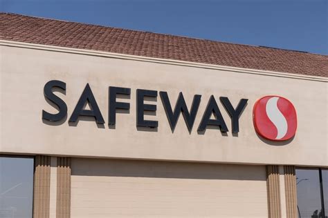 What Vacation & Paid Time Off benefit do Safeway employees get? Safeway Vacation & Paid Time Off, reported anonymously by Safeway employees.. 