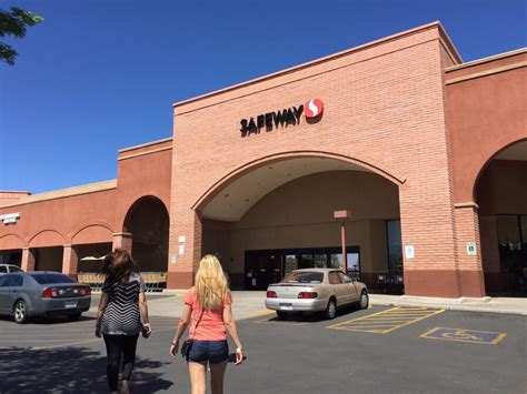 Safeway sedona az. Get the new COVID vaccine at your Safeway pharmacy. See us for your updated COVID-19 shot, and we'll say thank you with 10% off your next grocery ... 