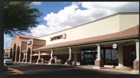  About Safeway N Silverbell Rd. Visit your neighborhood Safeway located at 9100 N Silverbell Rd, Tucson, AZ, for a convenient and friendly grocery experience! From our deli, bakery, fresh produce and helpful pharmacy staff, we've got you covered! Our bakery features customizable cakes, cupcakes and more while the deli offers a variety of party ... . 