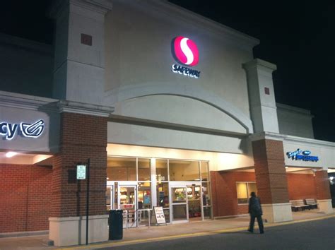 Safeway swan creek. Find here the best Safeway deals in Clinton MD and all the information from the stores around you. Visit Tiendeo and get the latest weekly ads and coupons on Grocery & Drug. Save money with Tiendeo! ... 990 e Swan Creek Rd. 20744 - Fort Washington MD. 7.35 km. Safeway S Crain Hwy 15916 S Crain Hwy. 20613 - Brandywine MD. 8.18 km. Safeway in ... 
