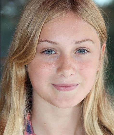 Saga samuelsson ålder