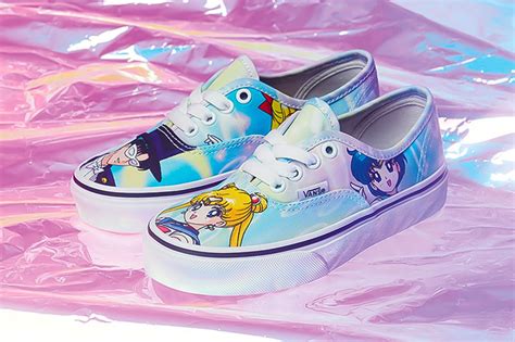 Sailormoon vans. Jun 24, 2022 ... Join my friends and I as we go to a Vans store in the USA for launch day (June 10th, 2022) of the Vans x Pretty Guardian Sailor Moon ... 