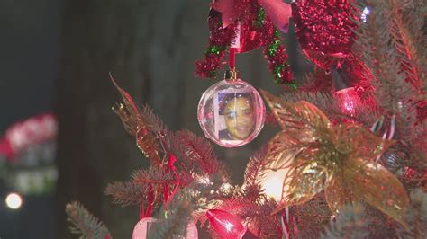 Saint Sabina hosts tree decorating for Chicagoans who have lost loved ones to gun violence