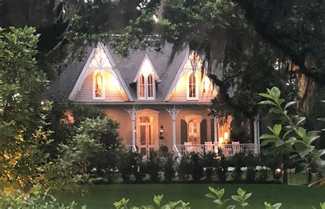  The St. Francisville Inn & Spa. 298 reviews. NEW AI Review Summary. #1 of 3 inns in Saint Francisville. 5720 Commerce St, Saint Francisville, LA 70775-4414. Write a review. Check availability. Full view. . 